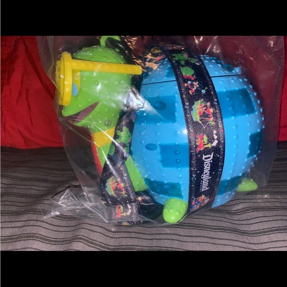 Disneyland  Turtle Sipper - Picture 6 of 6